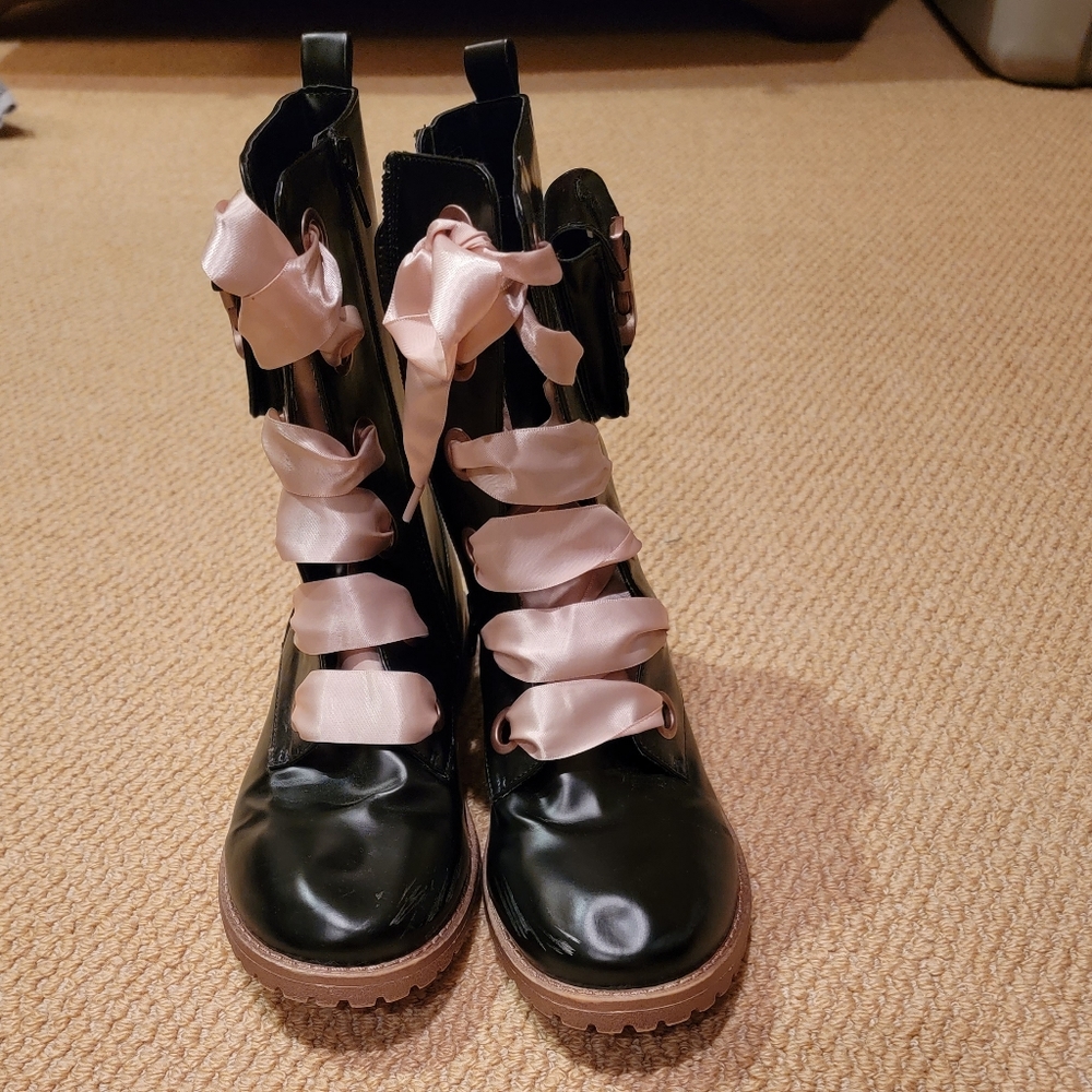 Katy Perry Black Boots.  Size 4